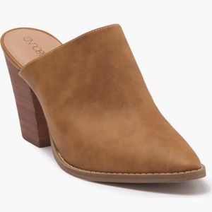 Brown leather mule/booties
